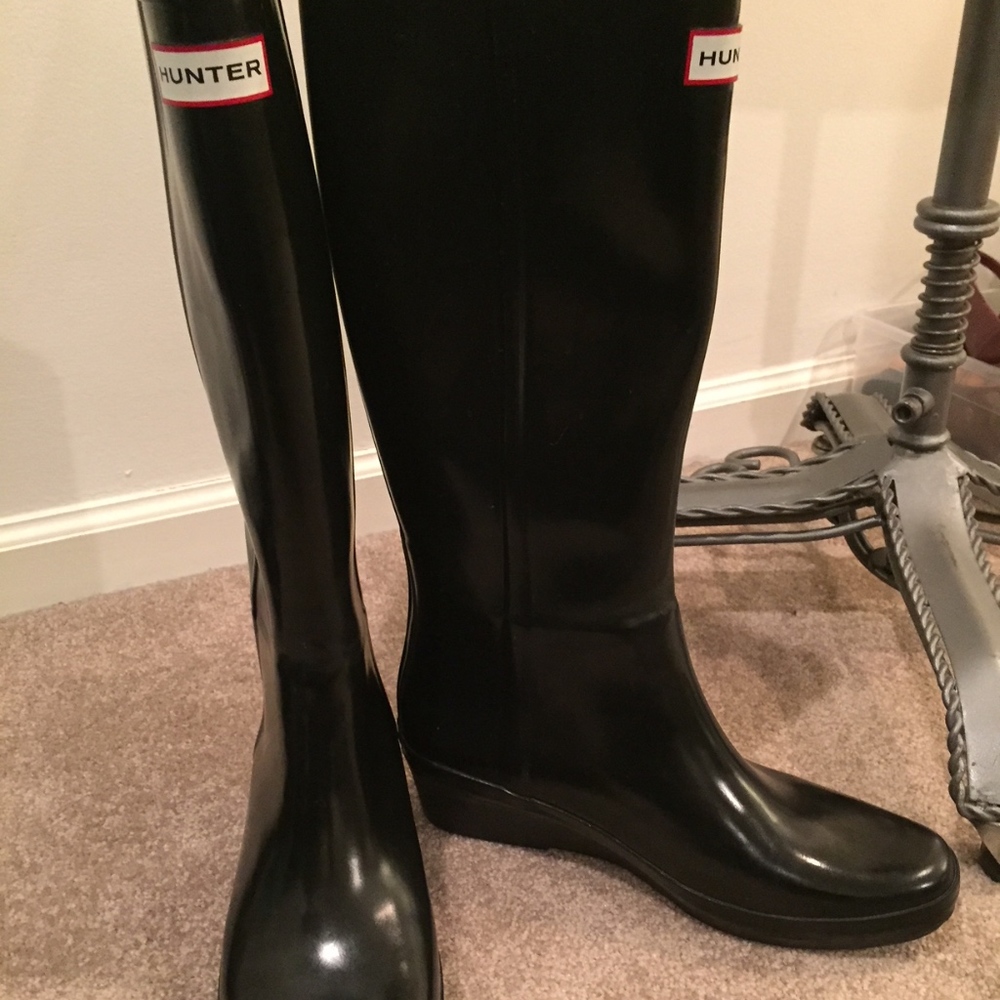 hunter "arrolla" black wedge boots